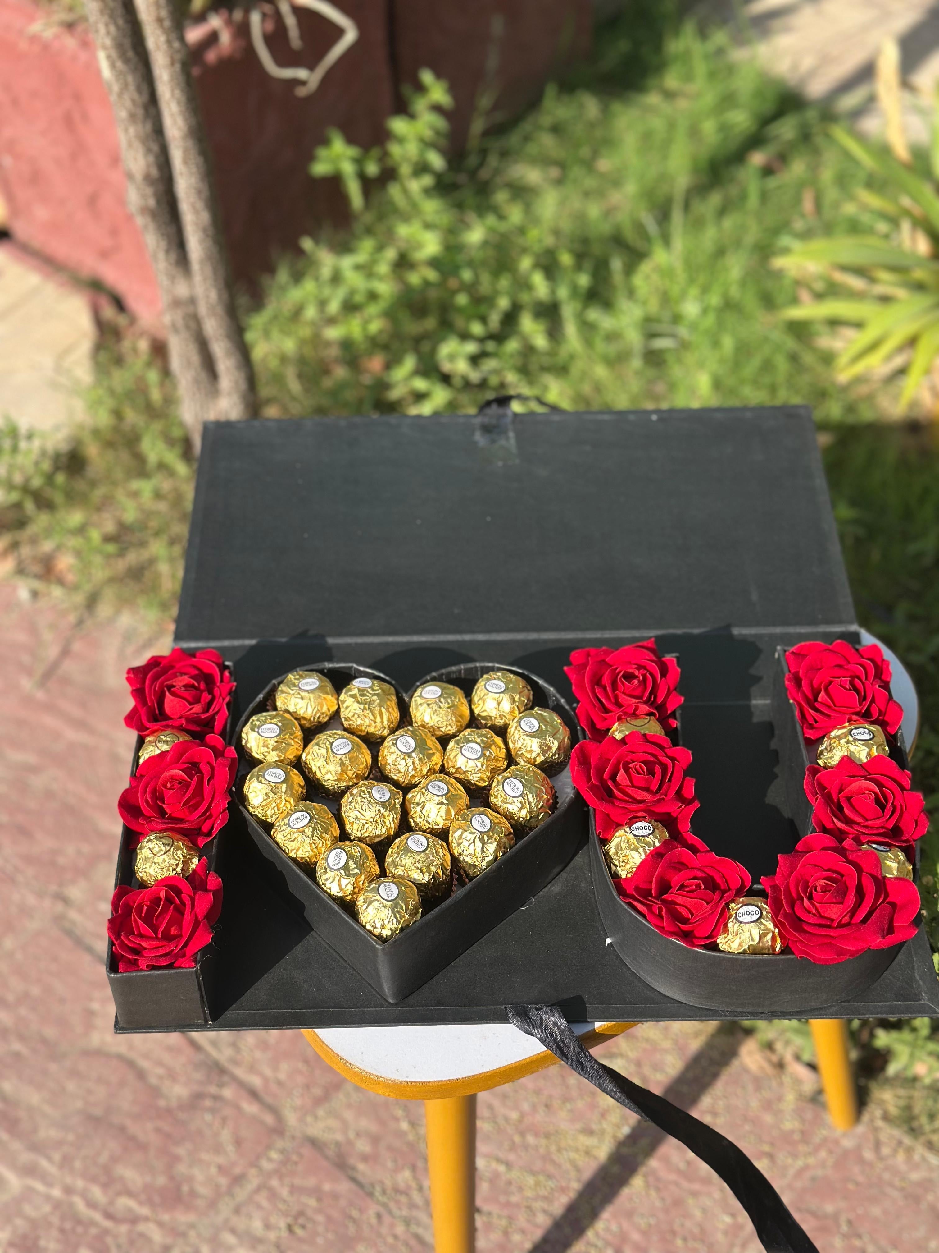 I❤️U box Ferrero rocher and artificial red roses I❤️U box Ferrero rocher and artificial red roses