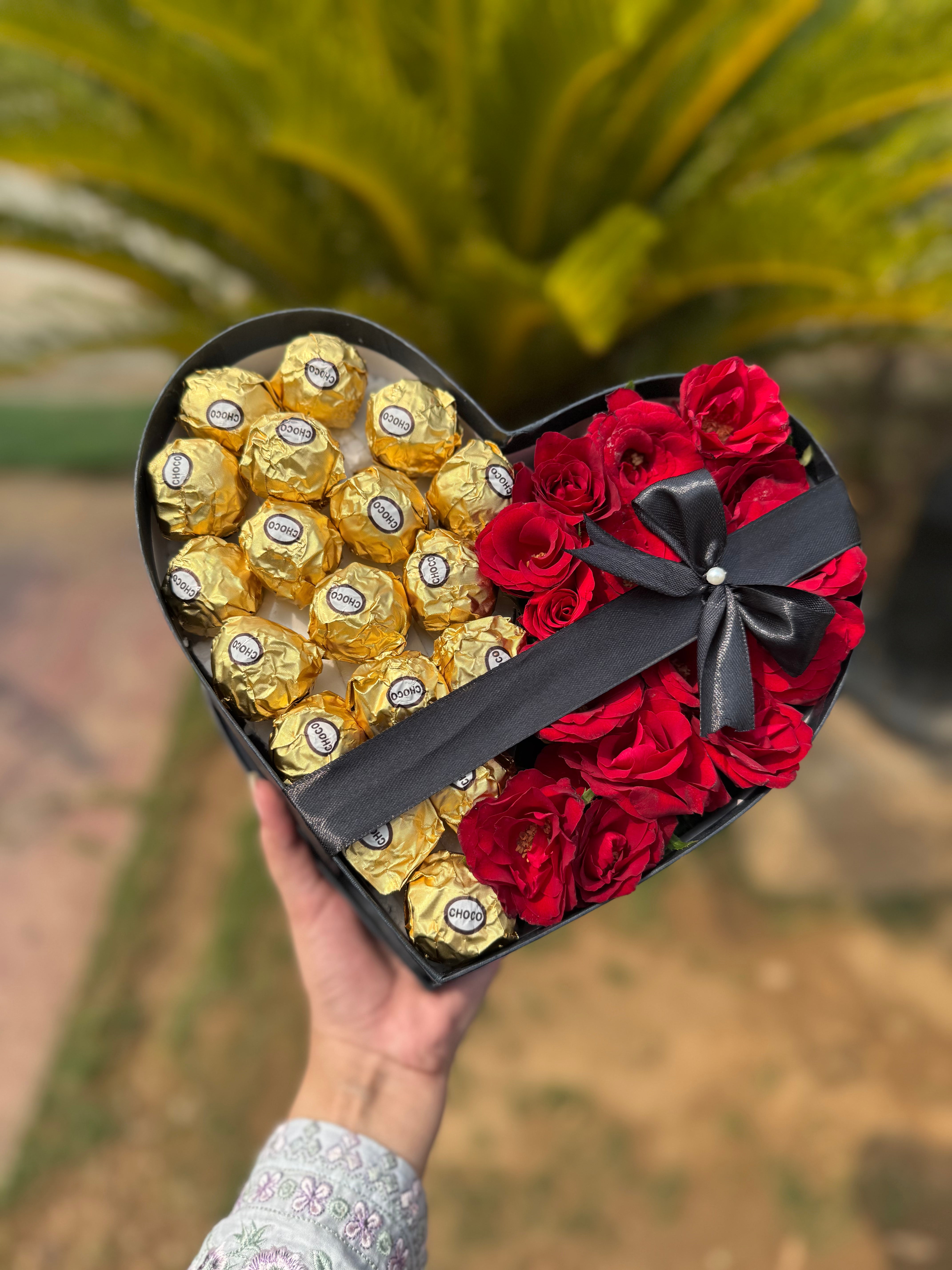 Chocolate Romance and flower box Chocolate Romance and flower box