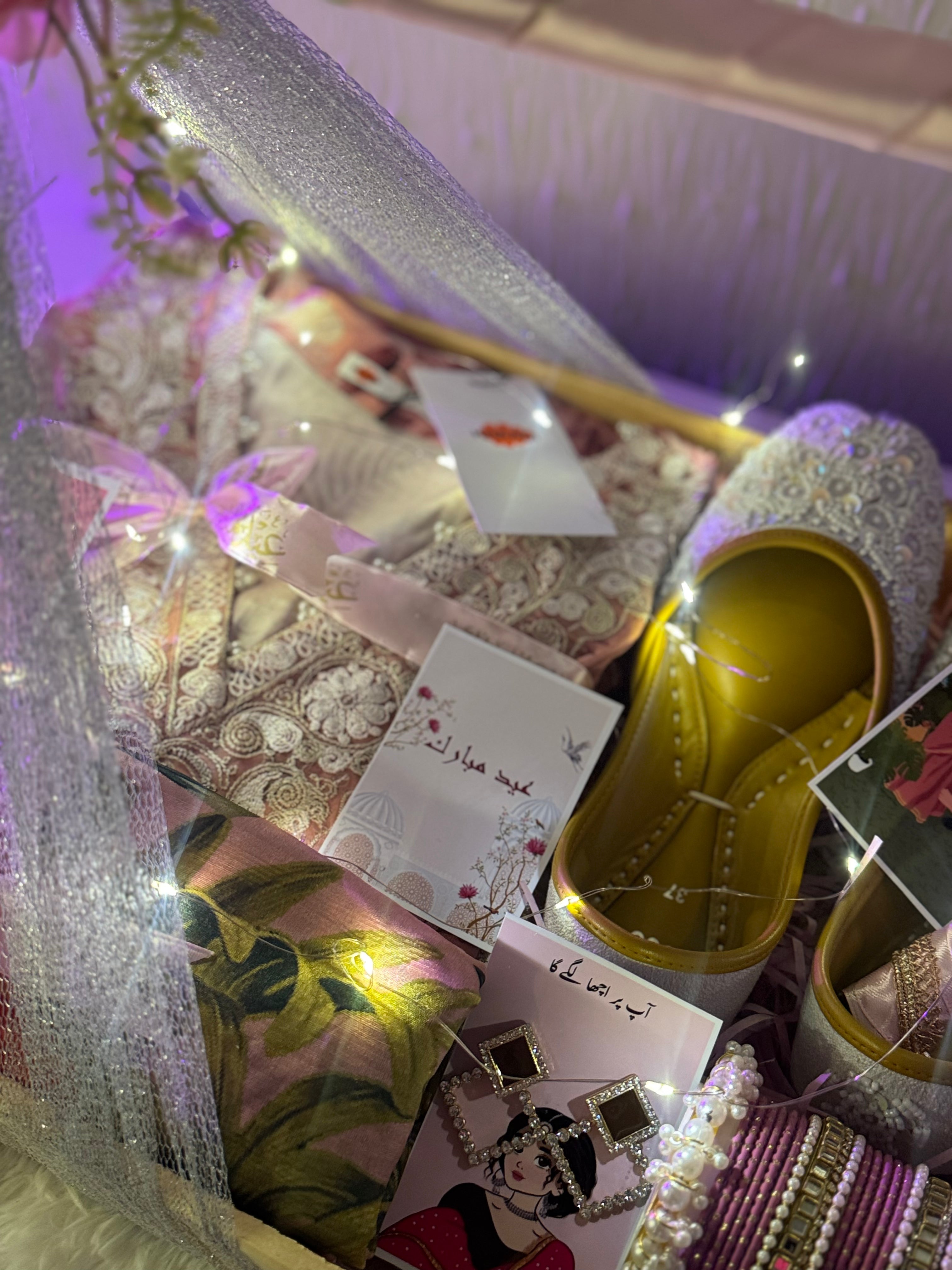 Premium Gift Box for Her Premium Gift Box for Her