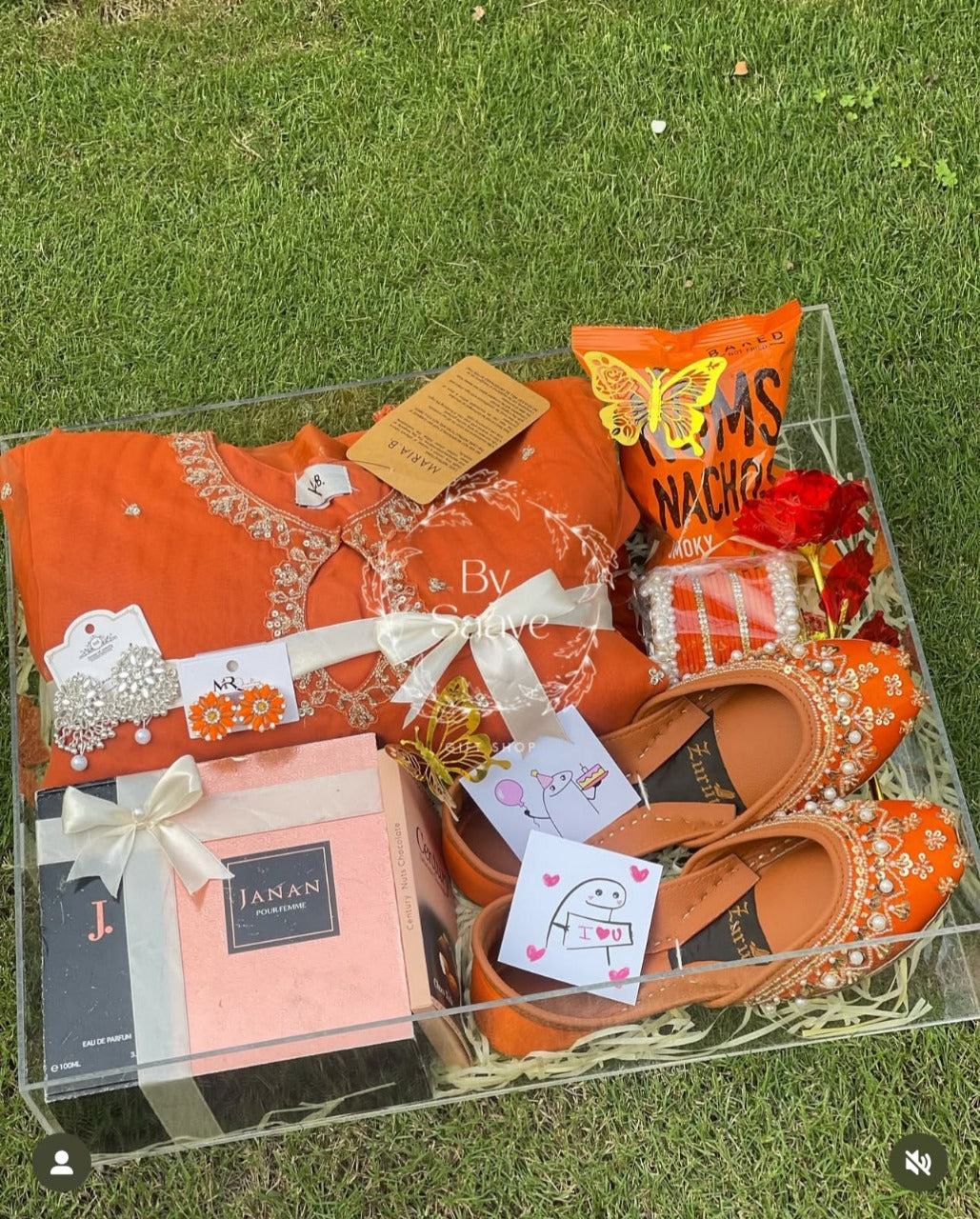 Rust Premium Acrylic Box For Her Rust Premium Acrylic Box For Her