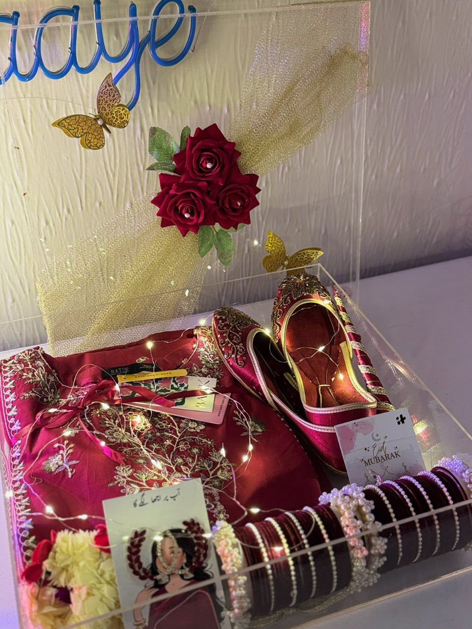 Maroon Premium Acrylic Box for Her Maroon Premium Acrylic Box for Her