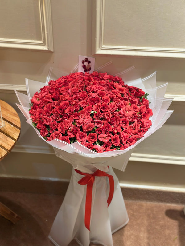 100 Roses Bouquet