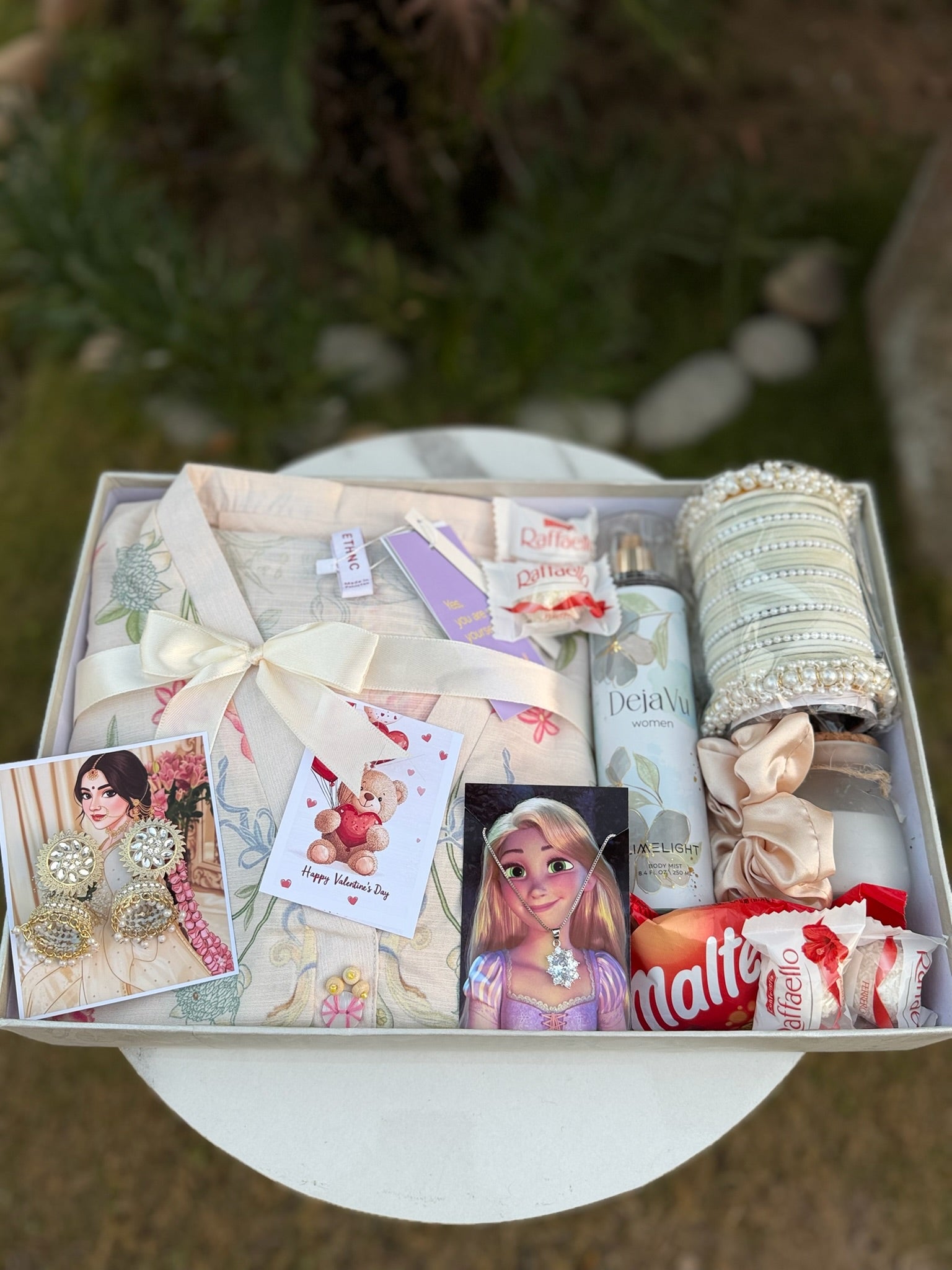 White Themed Giftbox for Her