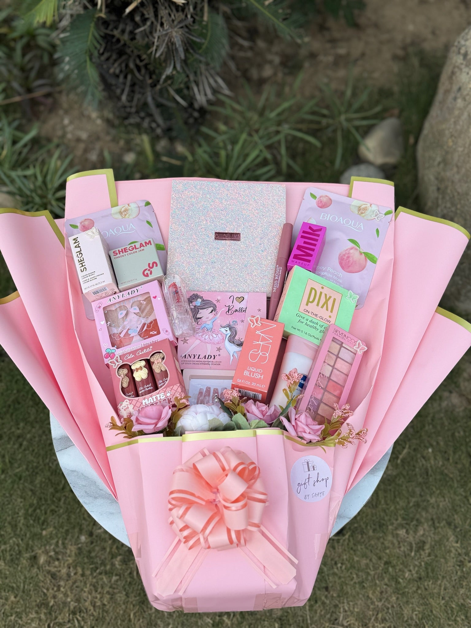 Makeup Bouquet