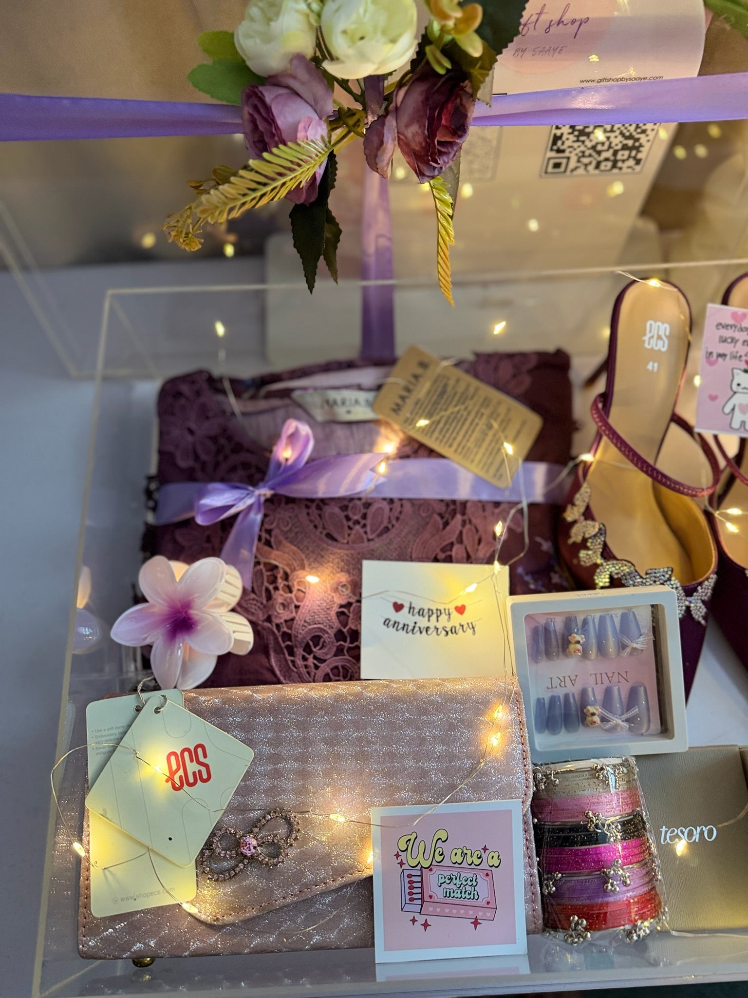 Purple Acrylic Premium Hamper