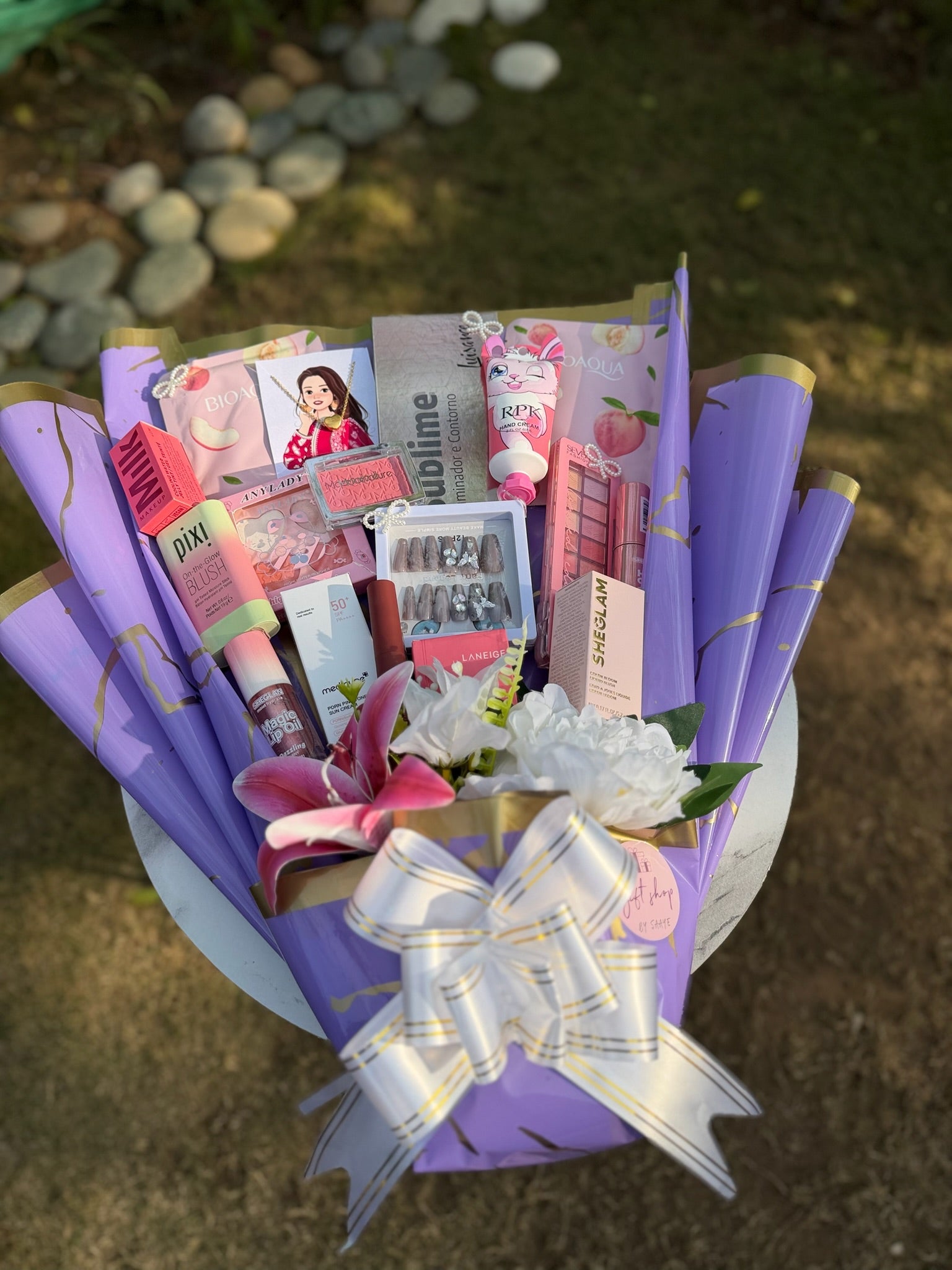 Purple & Pink Makeup Bouquet