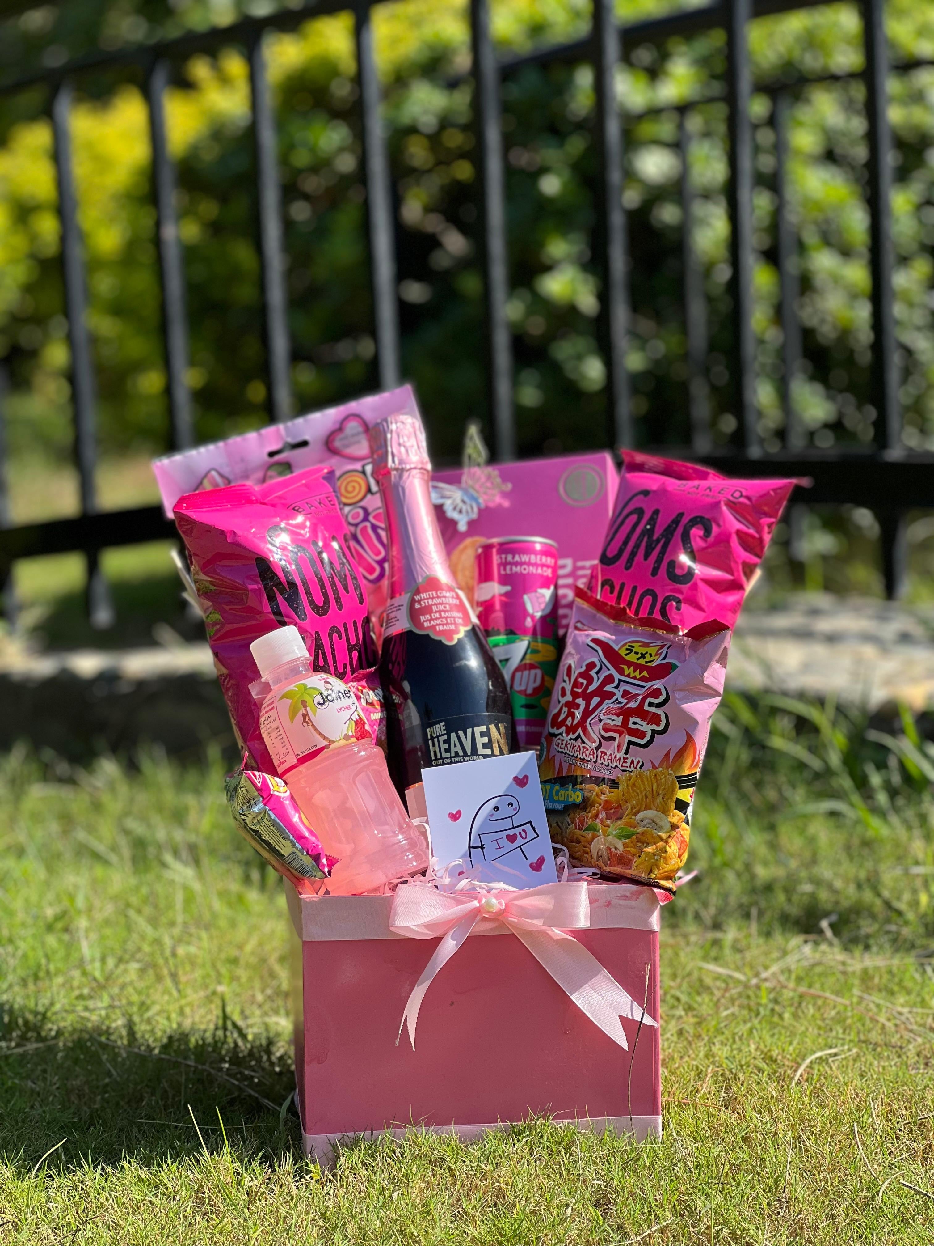 Pink Snack Box – Marshmallows, Nachos, Ramen & Drinks Combo