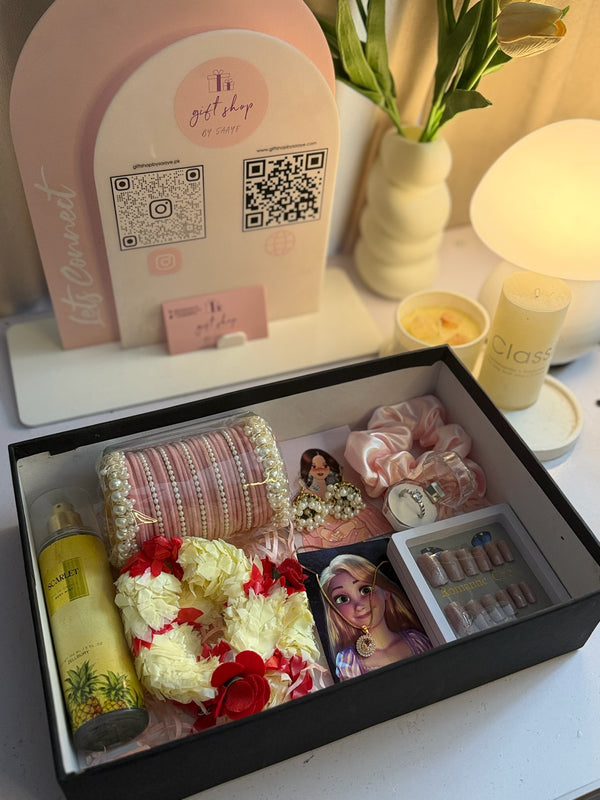 Minimal Giftbox For Her