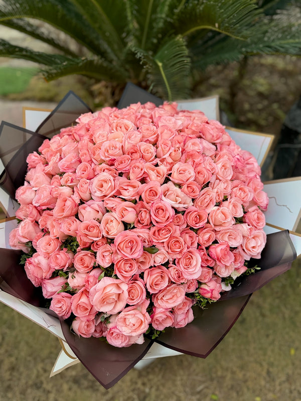 4 Feet Pink Roses Bouquet