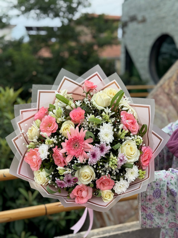 Flower Bouquet - Petals of Love