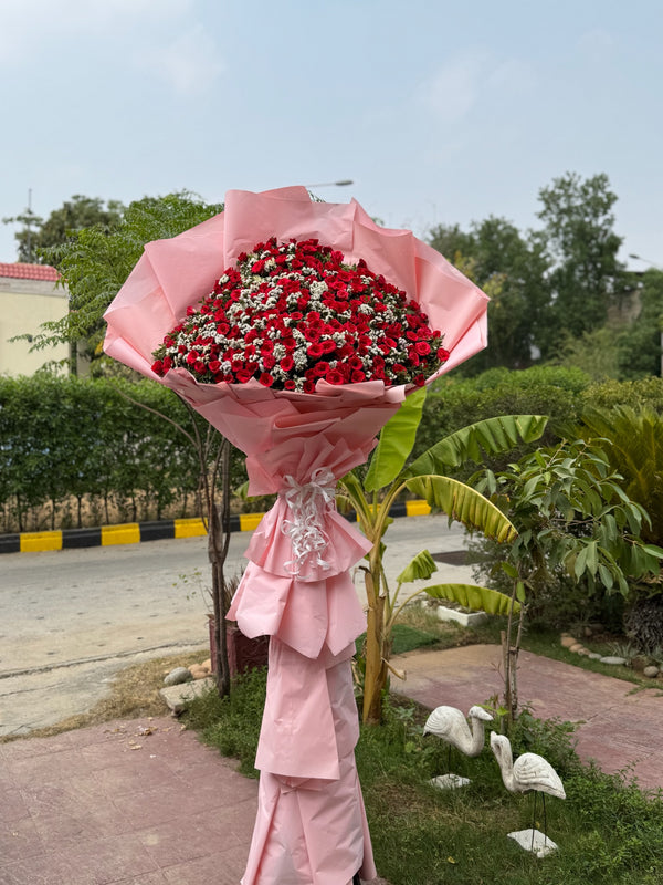 7 Feet Bouquet