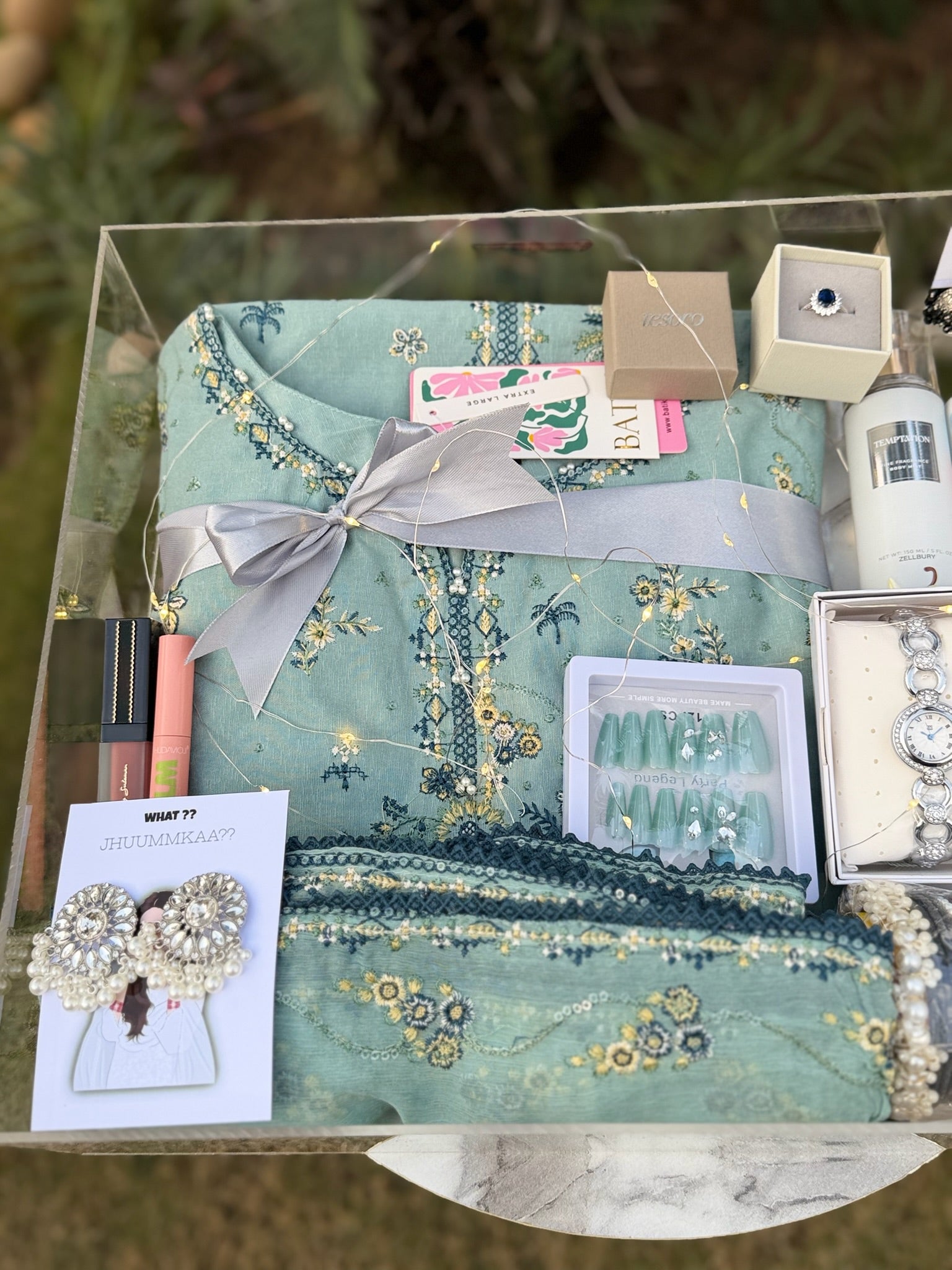Premium Viral Box For Her
