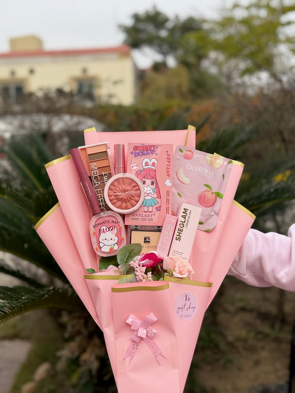 Minimal Makeup Bouquet Pink