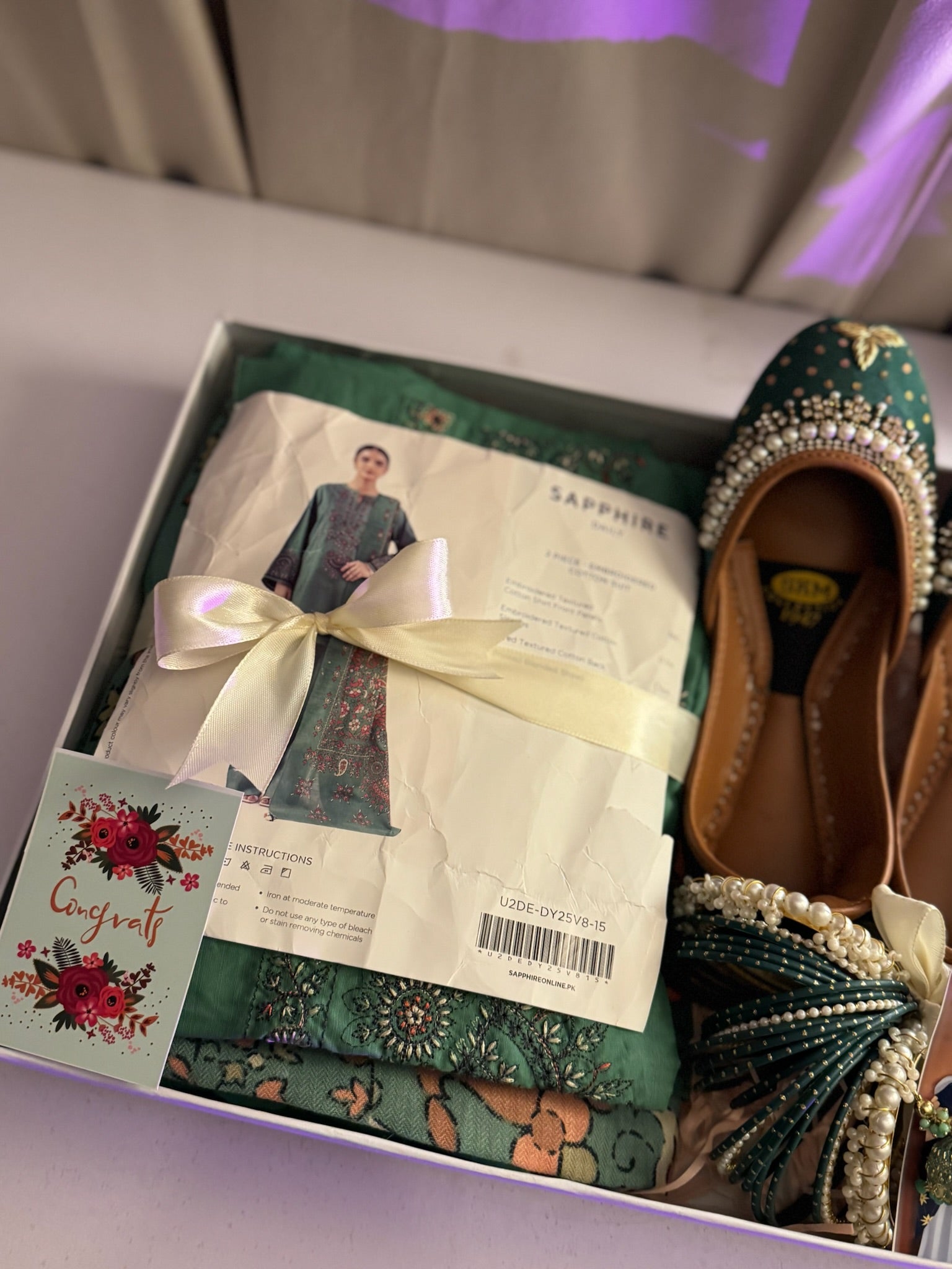 Viral Green Giftbox For Her