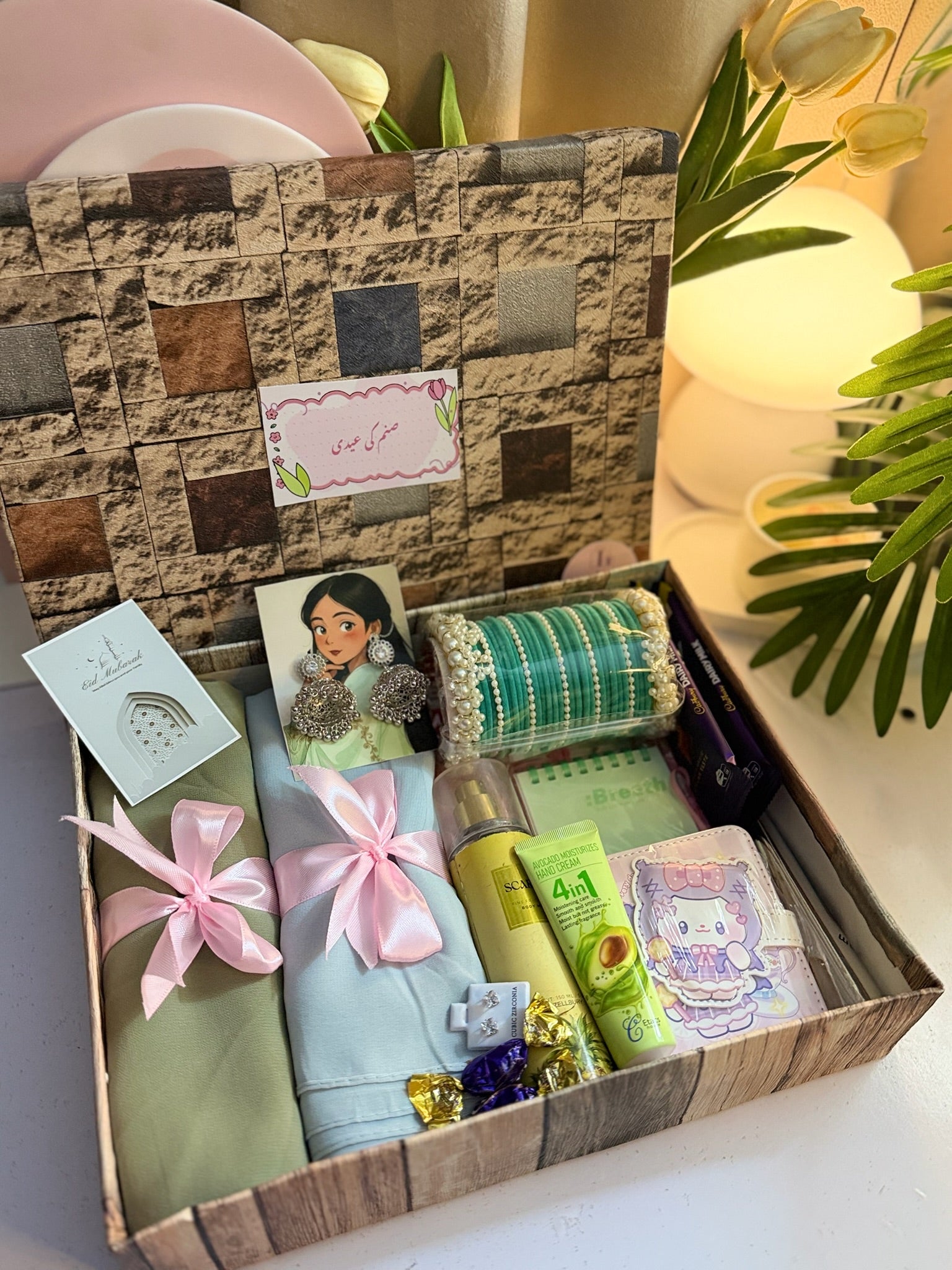 Minimal Giftbox For Her