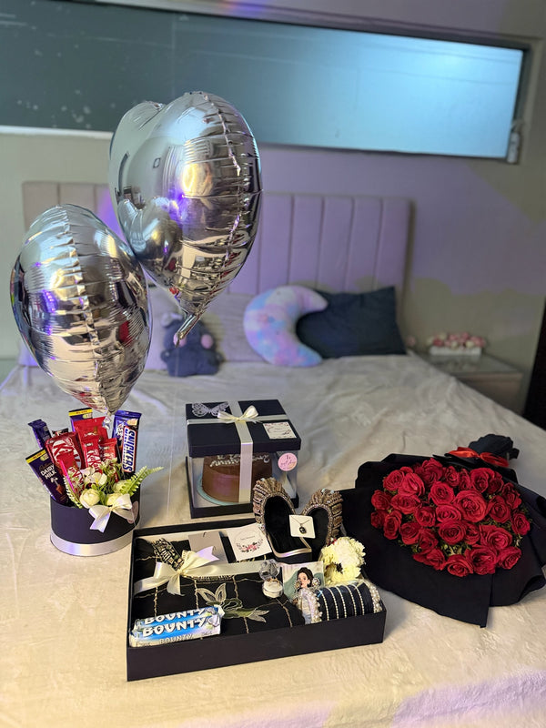 Midnight luxe hamper