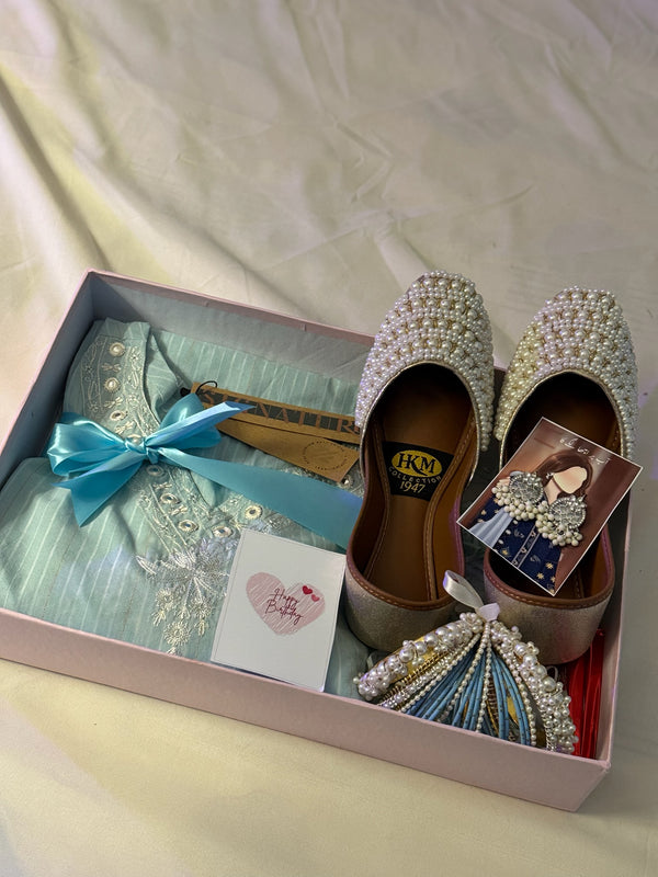 Kurta and Khussa Giftbox For Her