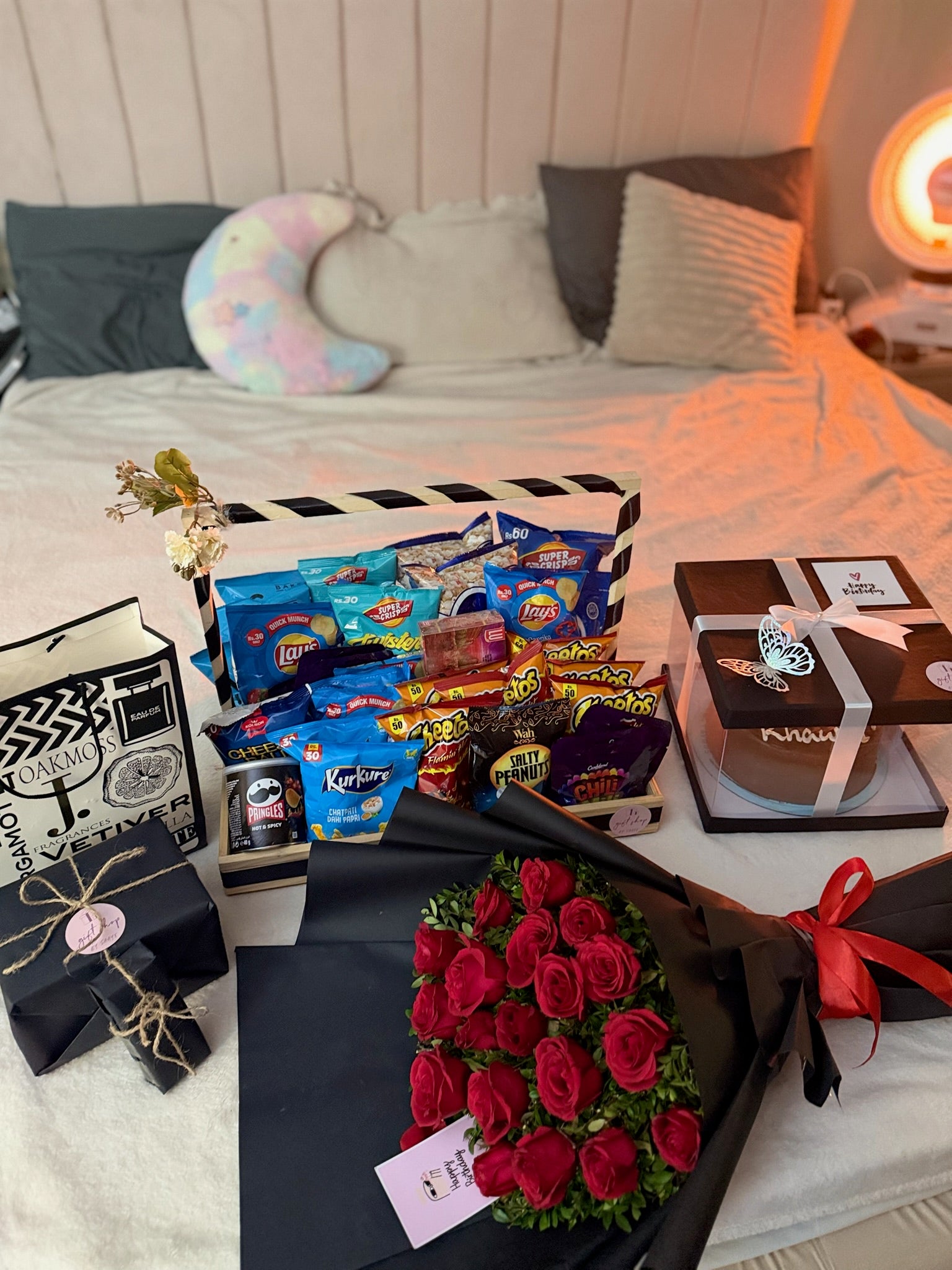 Gift Hamper for Birthday and Anniversary