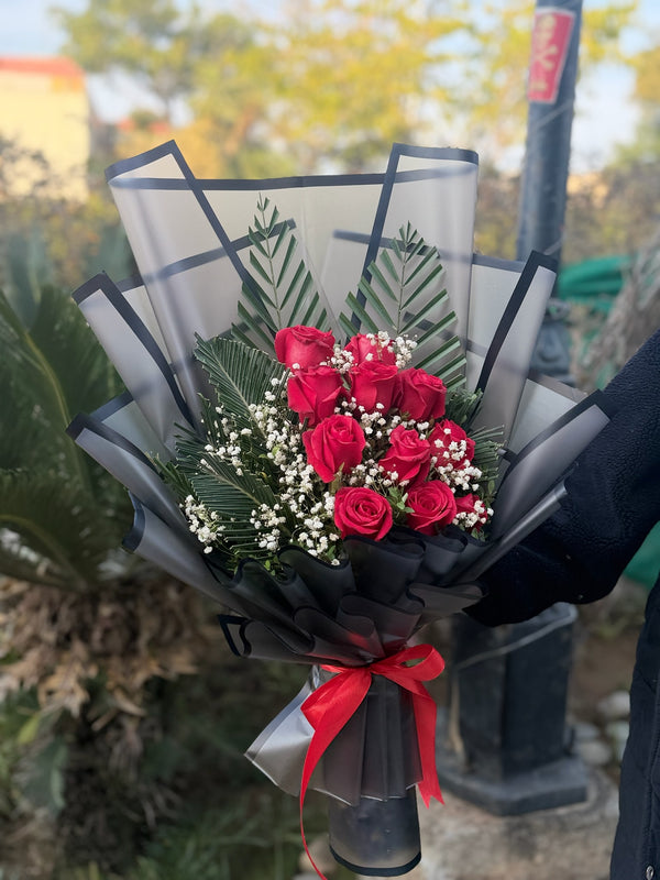 Red Roses Bouquet