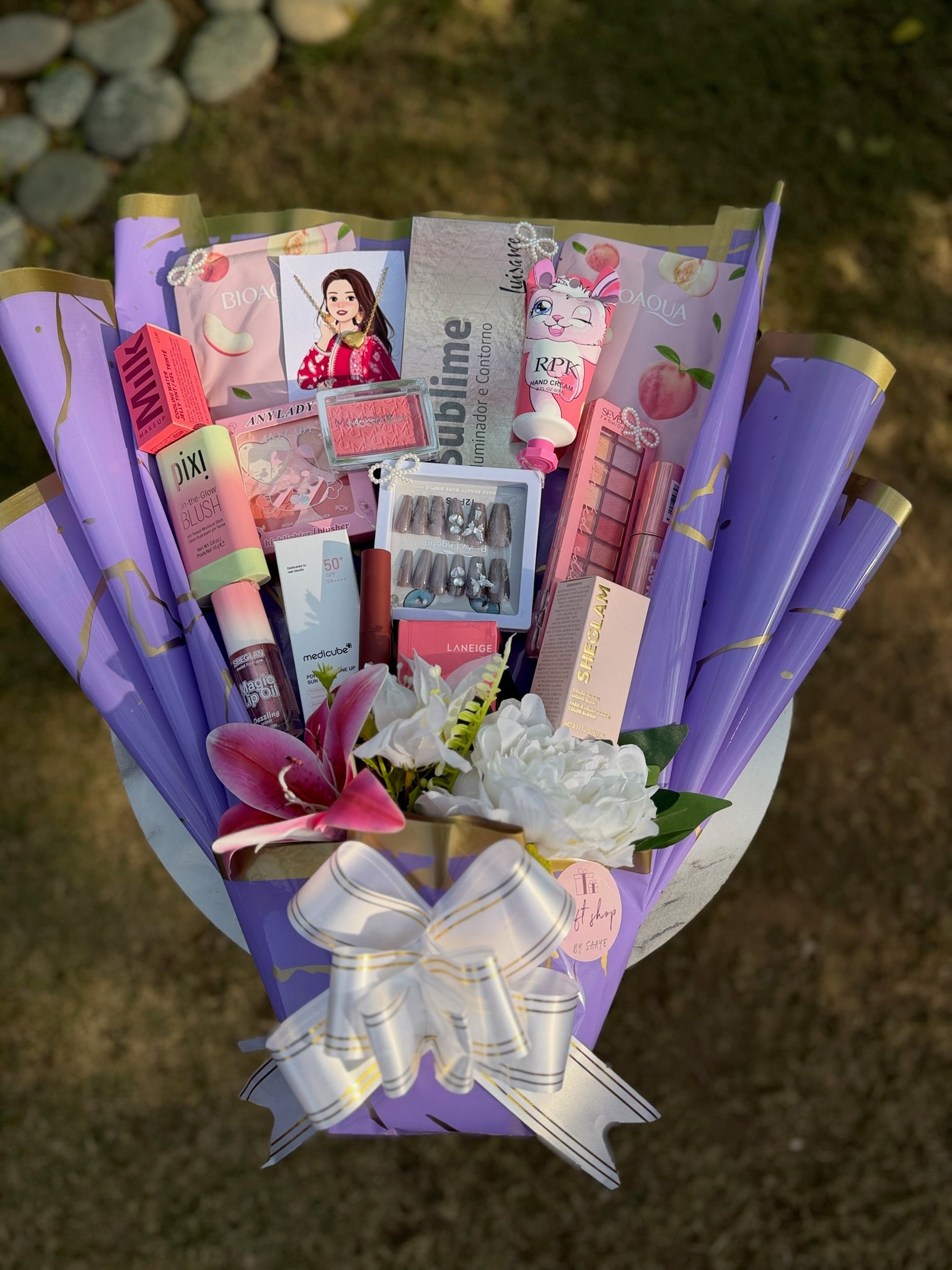 Purple & Pink Makeup Bouquet