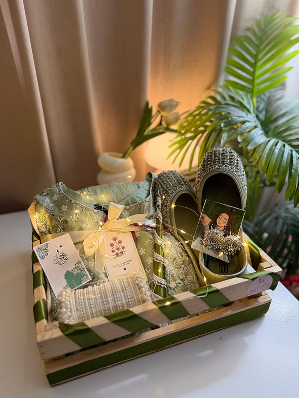 Minted Luxury Hamper for Her