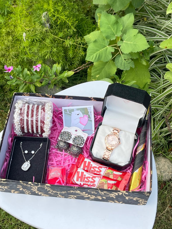 Luxury Women’s Giftbox – Jewelry, Watch, Chocolates & Mehndi